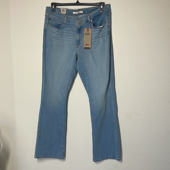 Levi’s classic bootcut jeans - Picture 2 of 8